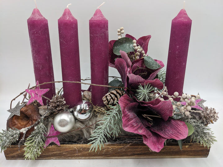 Adventsgesteck Kugel Stern Amaryllis lila