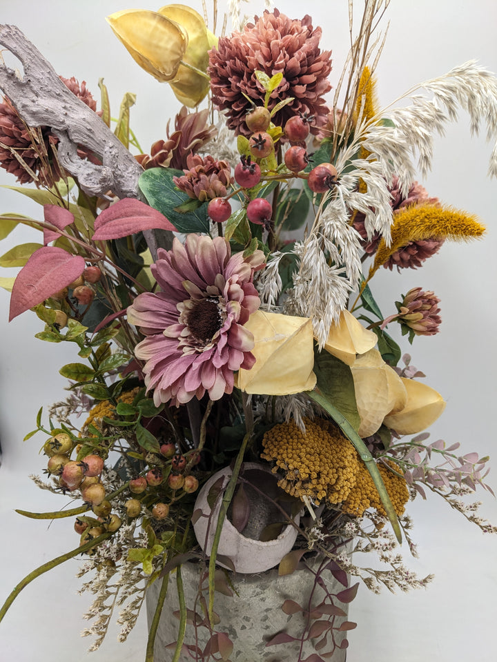 Herbstgesteck Chrysantheme Gerbera lila