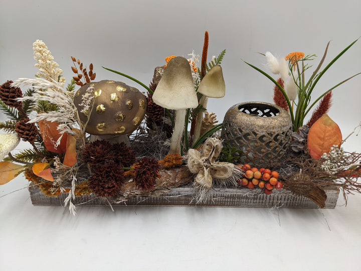 Herbstgesteck Teelicht Pilz Zapfen gold