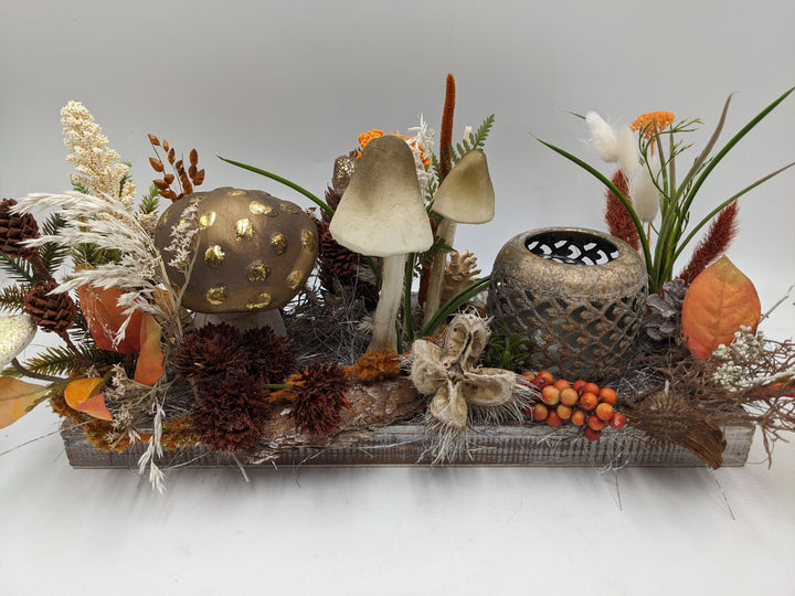 Herbstgesteck Teelicht Pilz Zapfen gold