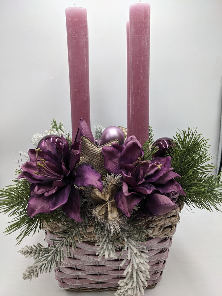 Adventsgesteck Kugel Stern Amaryllis lila