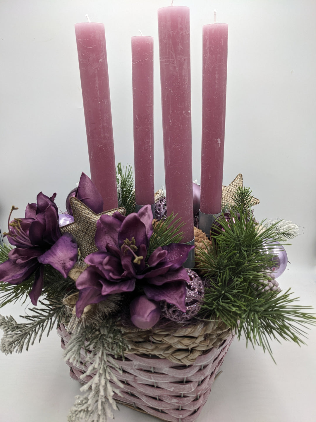 Adventsgesteck Kugel Stern Amaryllis lila