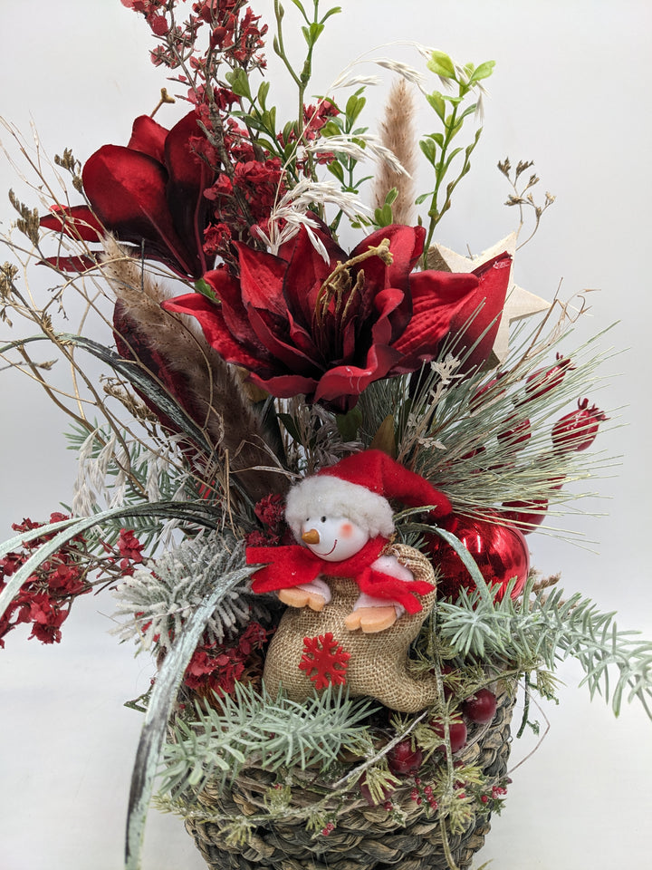 Weihnachtsgesteck Kugel Männchen Amaryllis rot