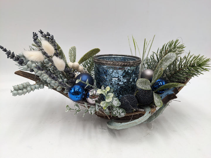 Weihnachtsgesteck Teelicht Kugel Beeren blau