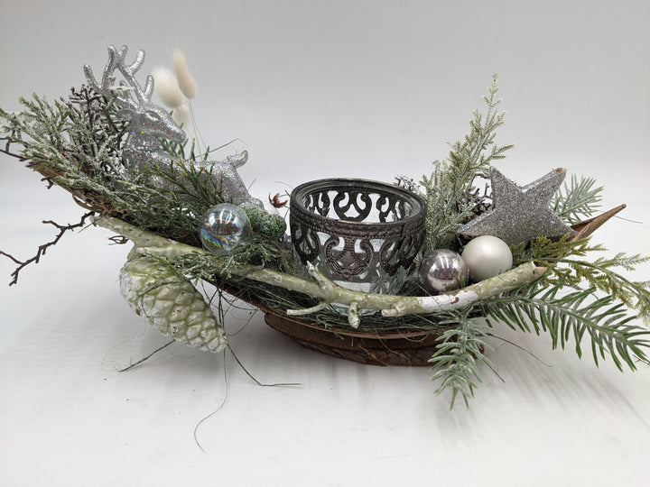 Weihnachtsgesteck Teelicht Kugel Hirsch silber
