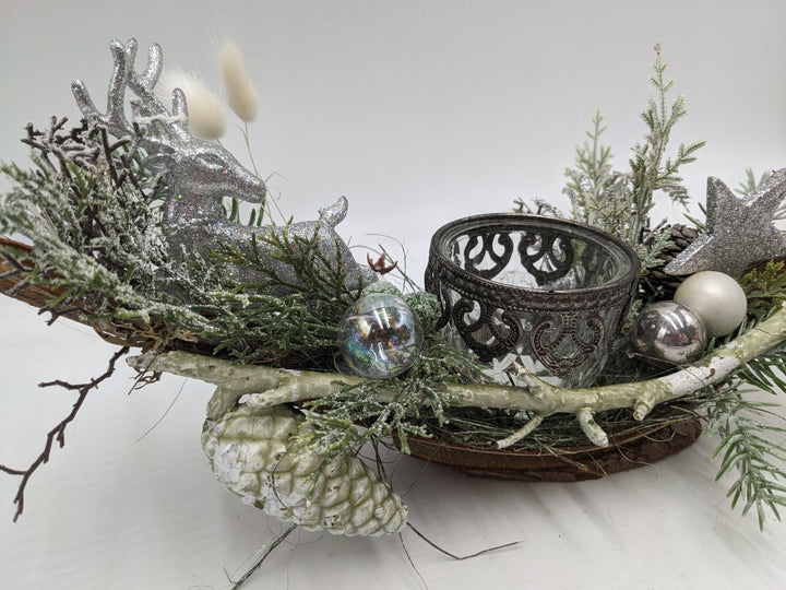 Weihnachtsgesteck Teelicht Kugel Hirsch silber