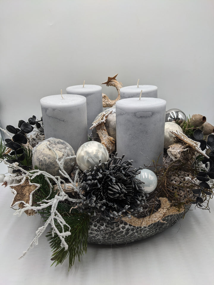 Adventsgesteck Kugel Stern Protea silber