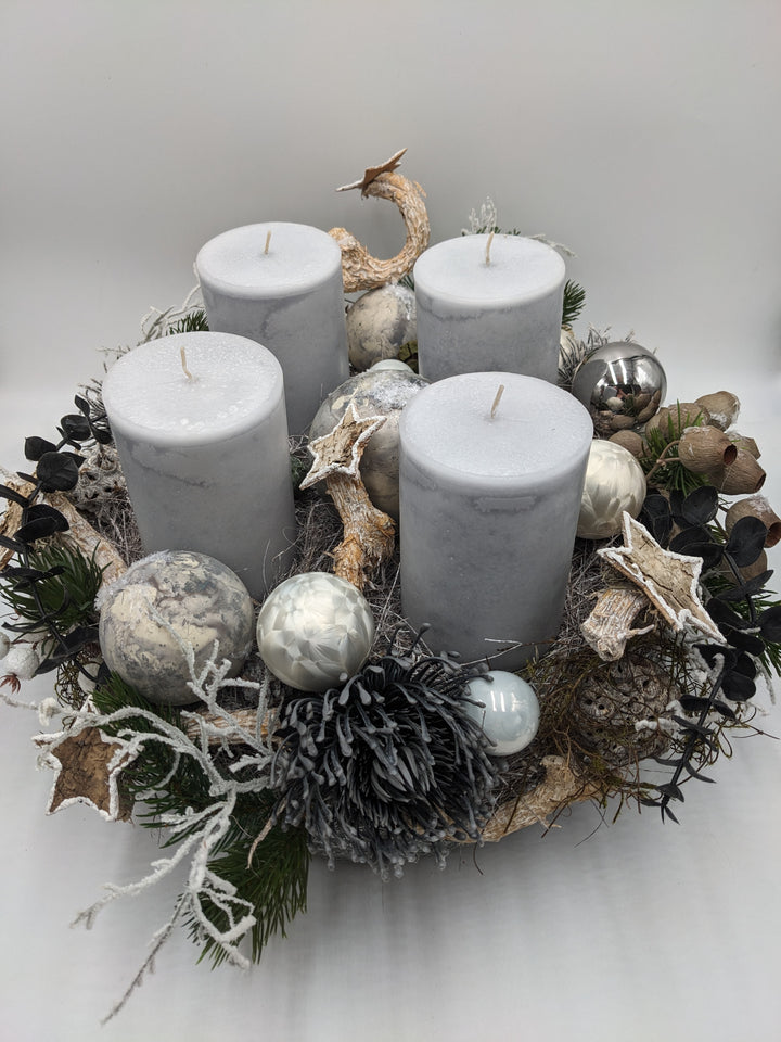 Adventsgesteck Kugel Stern Protea silber