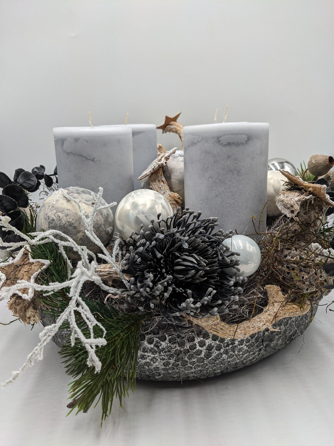 Adventsgesteck Kugel Stern Protea silber