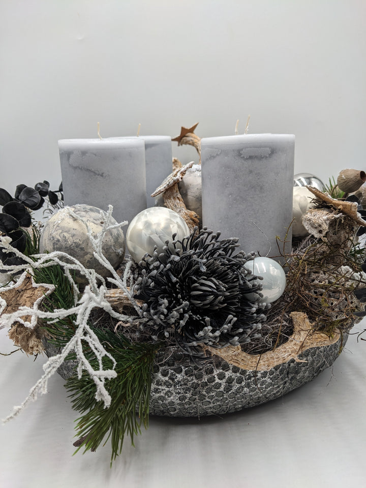 Adventsgesteck Kugel Stern Protea silber