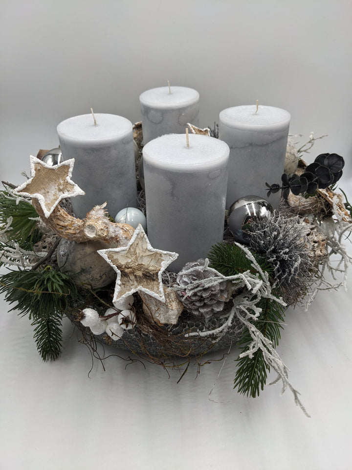 Adventsgesteck Kugel Stern Protea silber