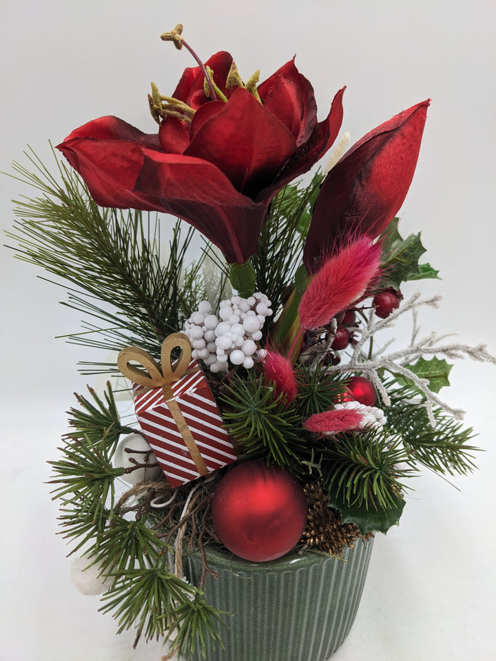 Weihnachtsgesteck Kugel Geschenk Amaryllis rot