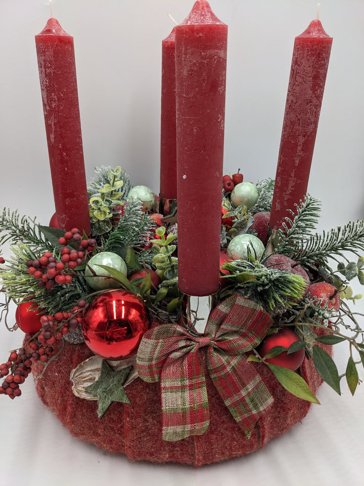 Adventskranz klassisch Kugel Schleife rot