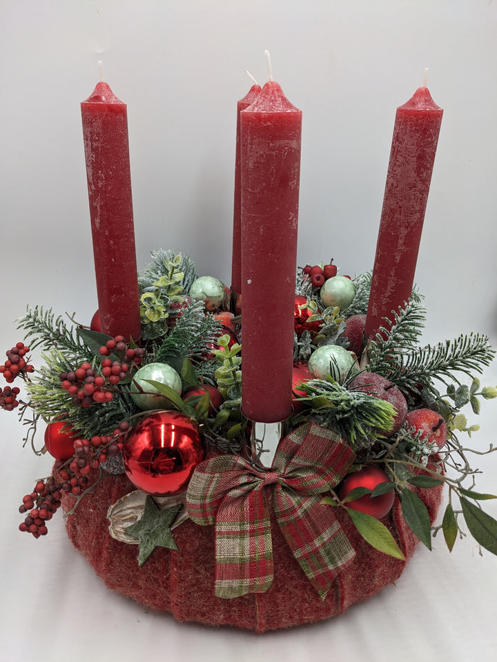 Adventskranz klassisch Kugel Schleife rot