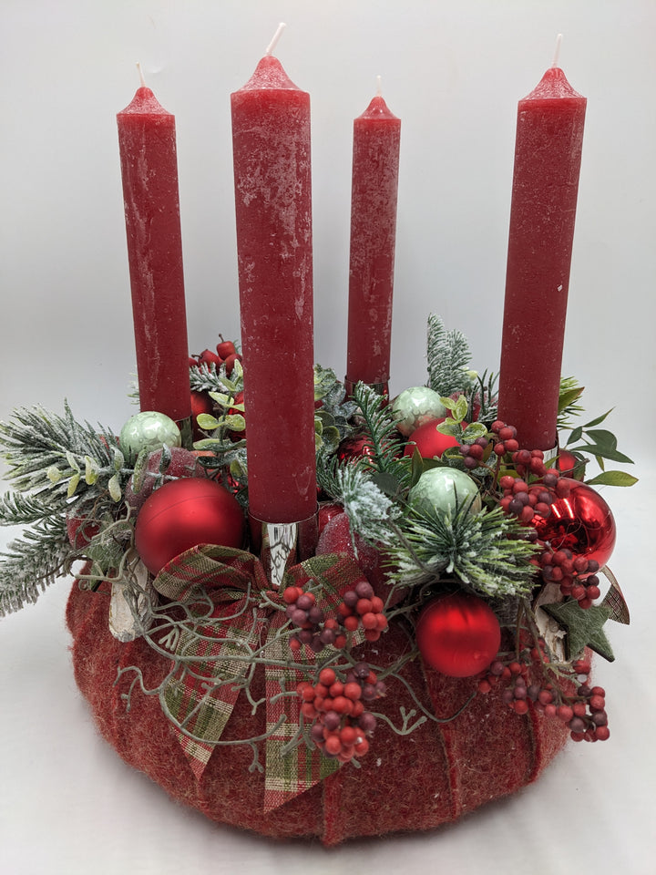 Adventskranz klassisch Kugel Schleife rot