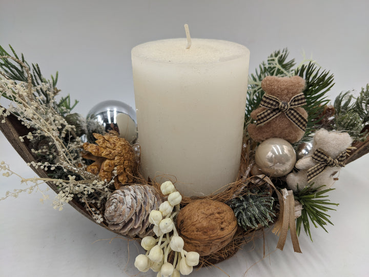 Weihnachtsgesteck Kugel Zapfen Teddy creme