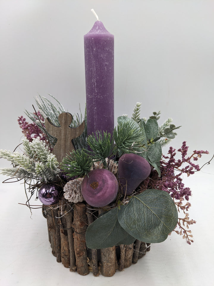 Weihnachtsgesteck  Kugel Engel Zapfen lila