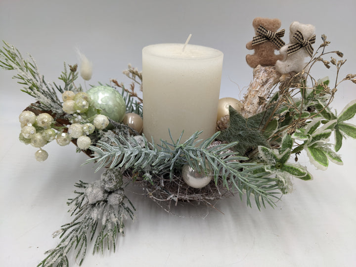 Weihnachtsgesteck Kugel Teddy Stern creme