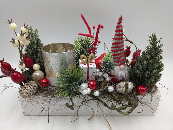 Weihnachtsgesteck Teelicht Kugel Wichtel rot