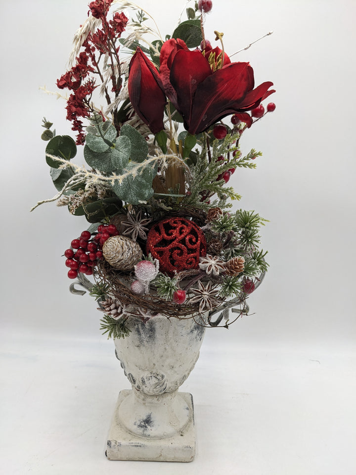 Weihnachtsgesteck Kugel Zapfen Amaryllis rot