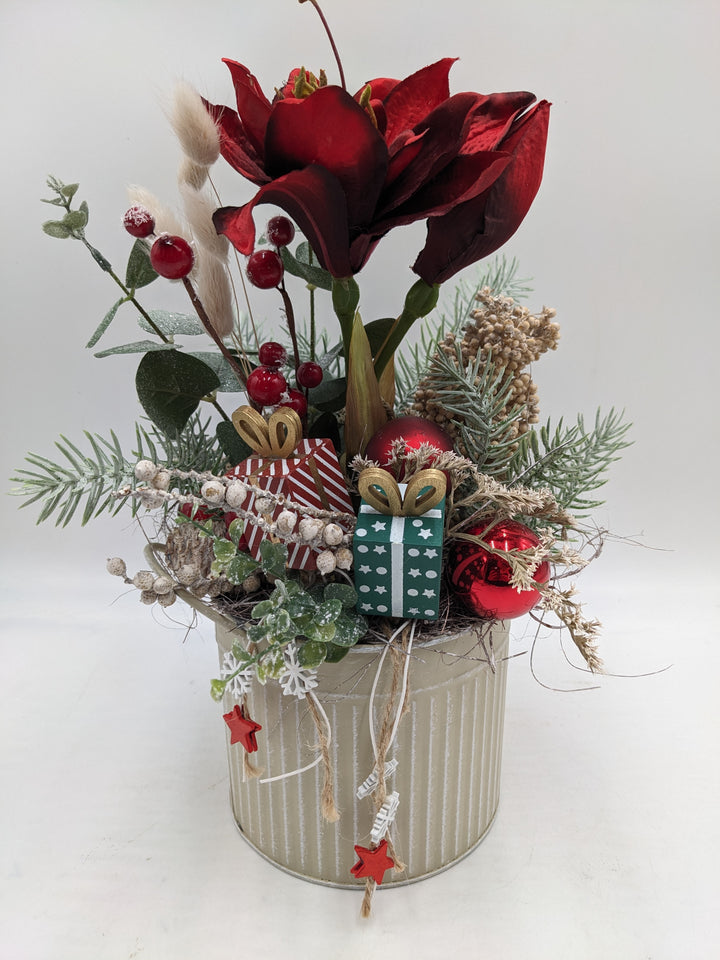 Weihnachtsgesteck Kugel Geschenk Amaryllis taupe