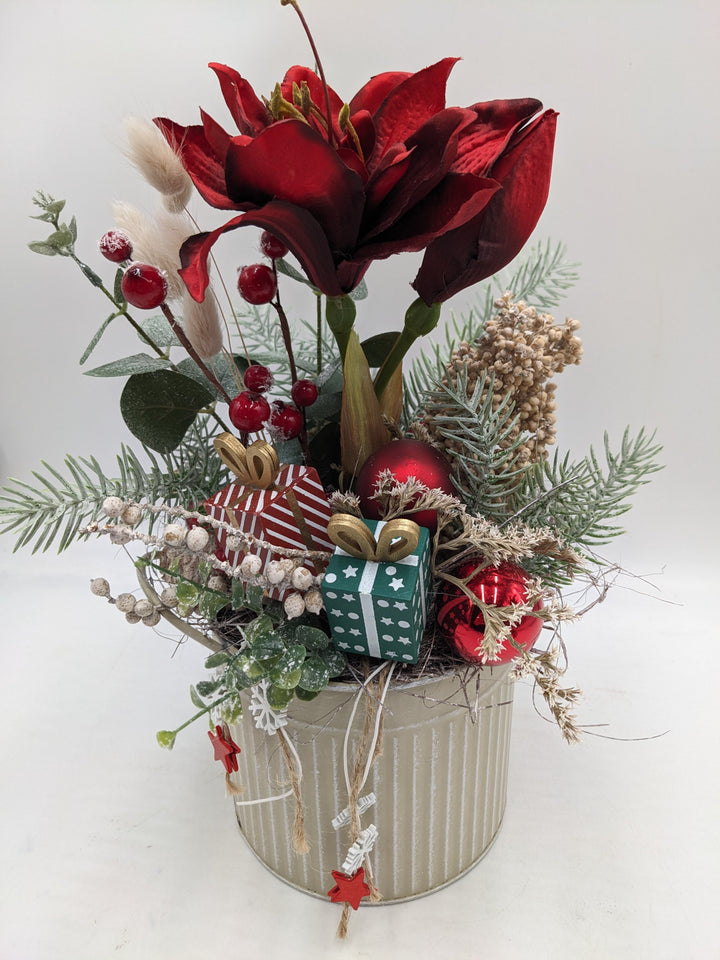 Weihnachtsgesteck Kugel Geschenk Amaryllis taupe