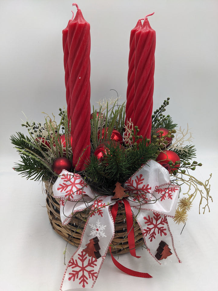 Weihnachtsgesteck Schleife Kugel Stern rot