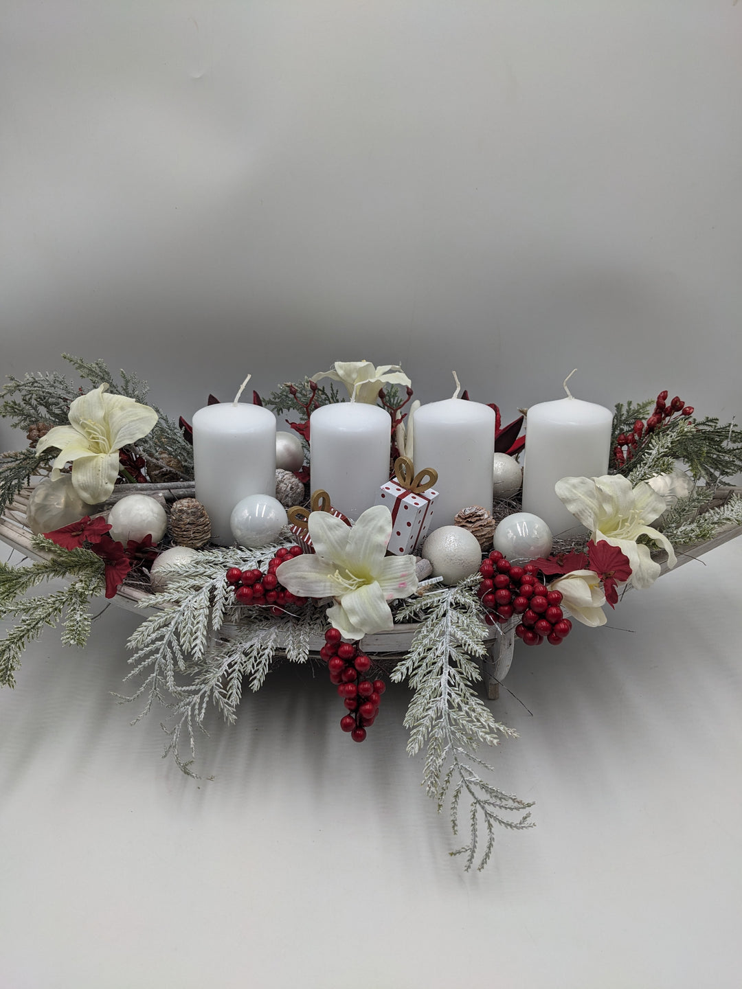 Adventsgesteck Geschenk Zapfen Amaryllis weiß