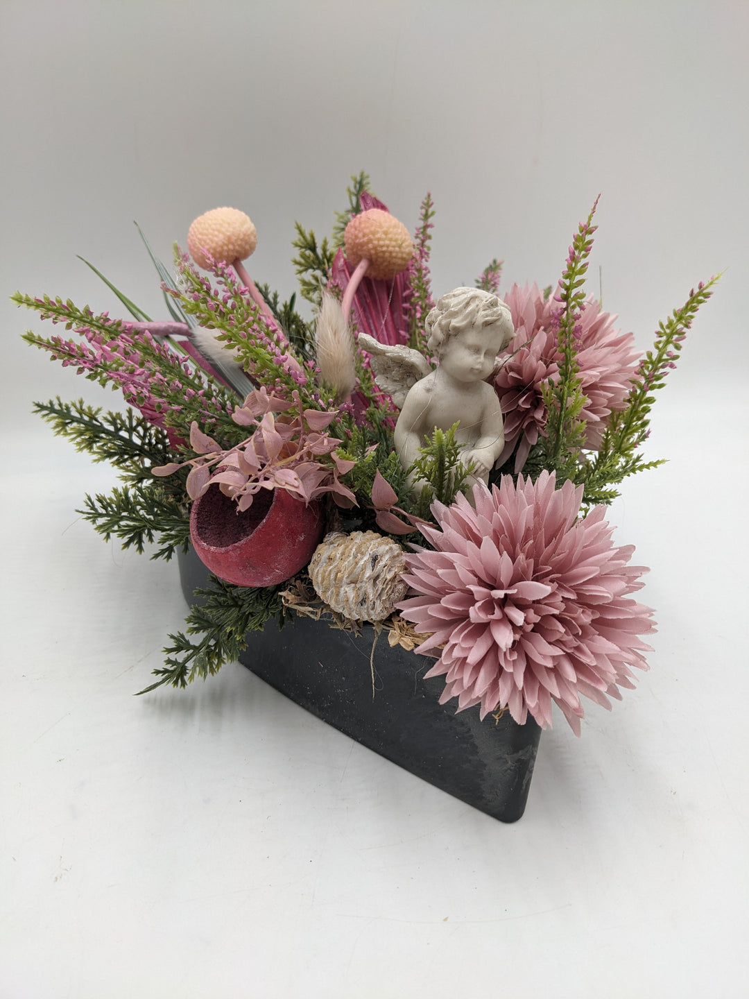 Trauergesteck Chrysantheme Engel Heide rosa