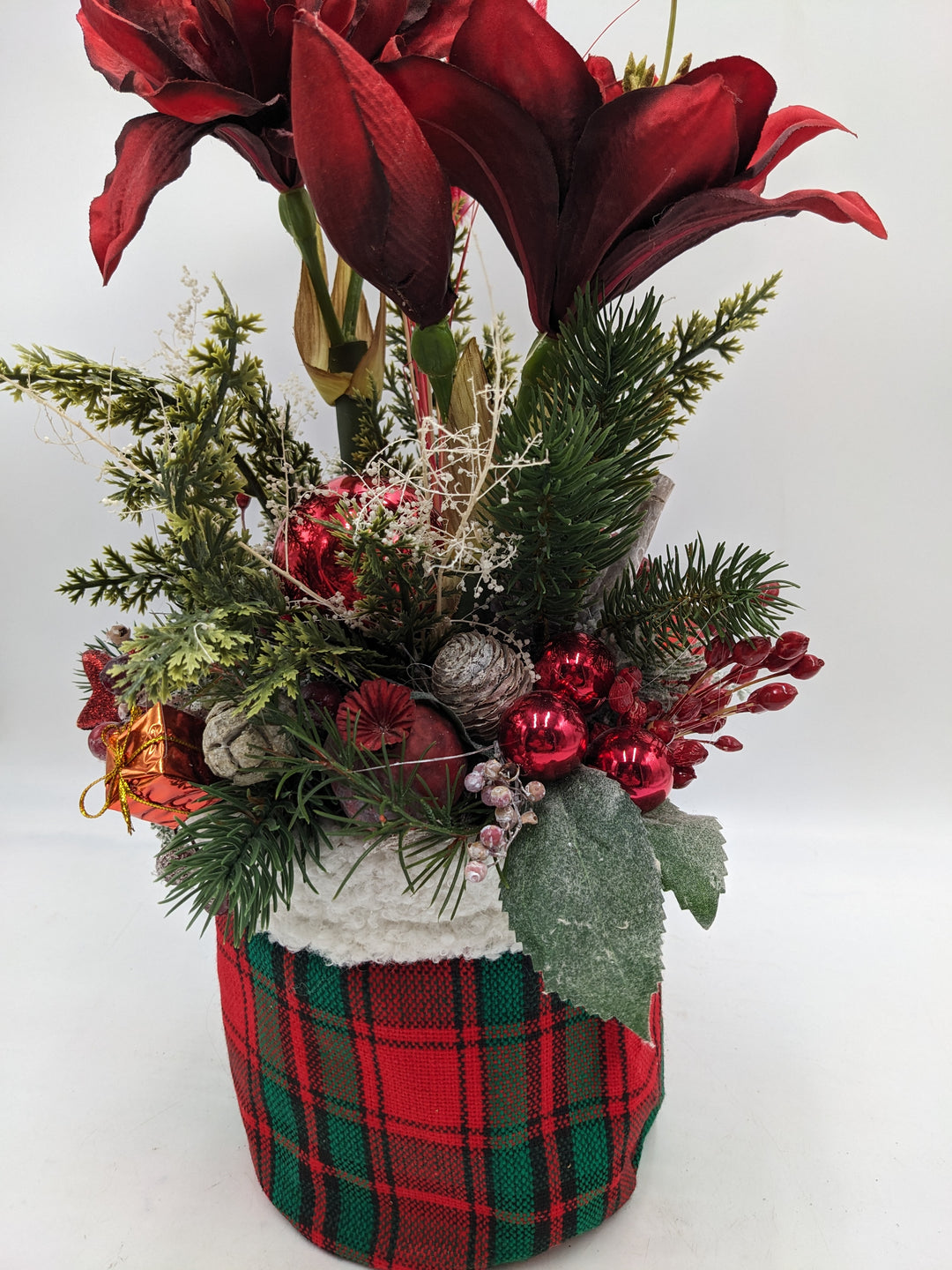 Weihnachtsgesteck Kugel Geschenk Amaryllis rot