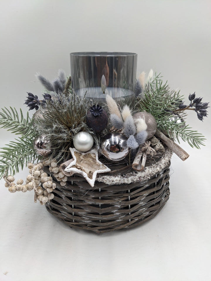 Weihnachtsgesteck LED Teelicht Kugel Stern grau