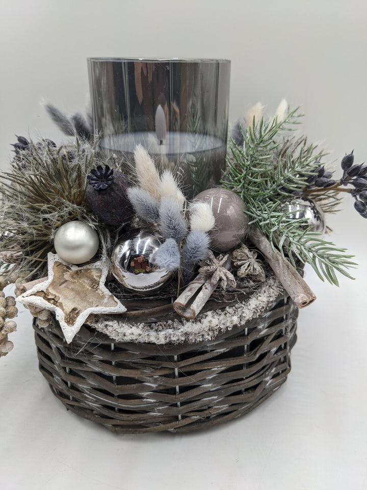 Weihnachtsgesteck LED Teelicht Kugel Stern grau