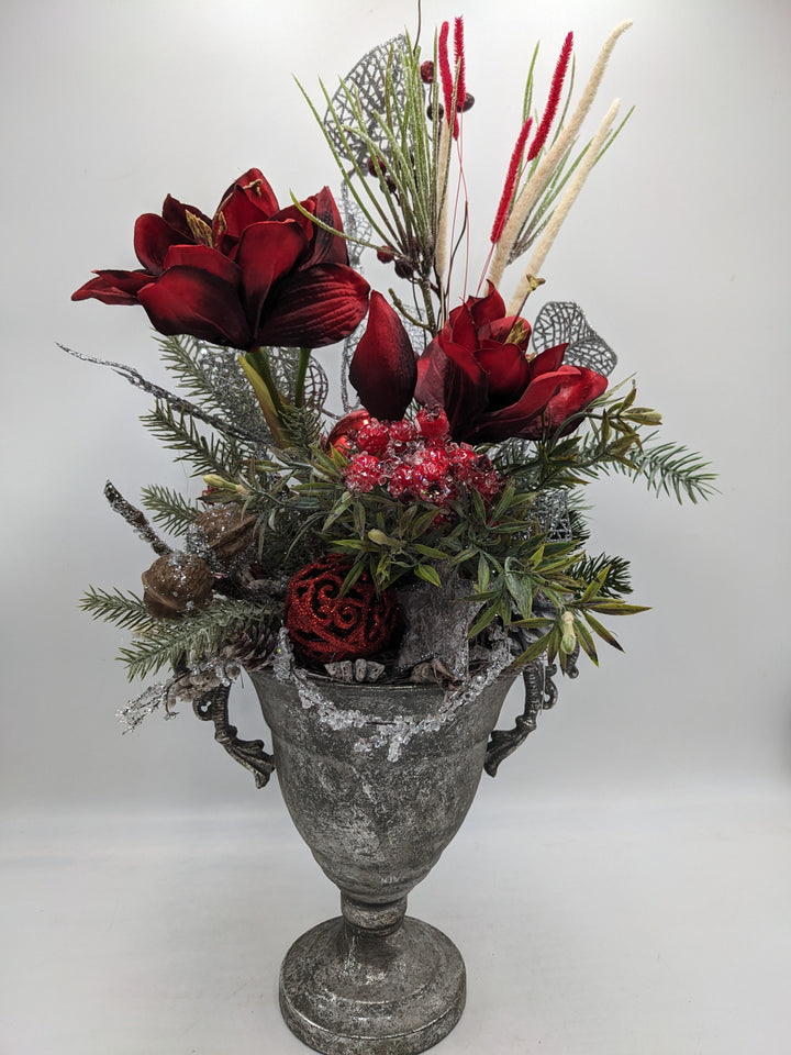 Weihnachtsgesteck Kugel Stern Amaryllis rot