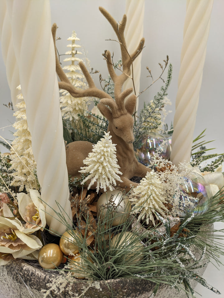 Adventsgesteck Kugel Hirsch Amaryllis creme