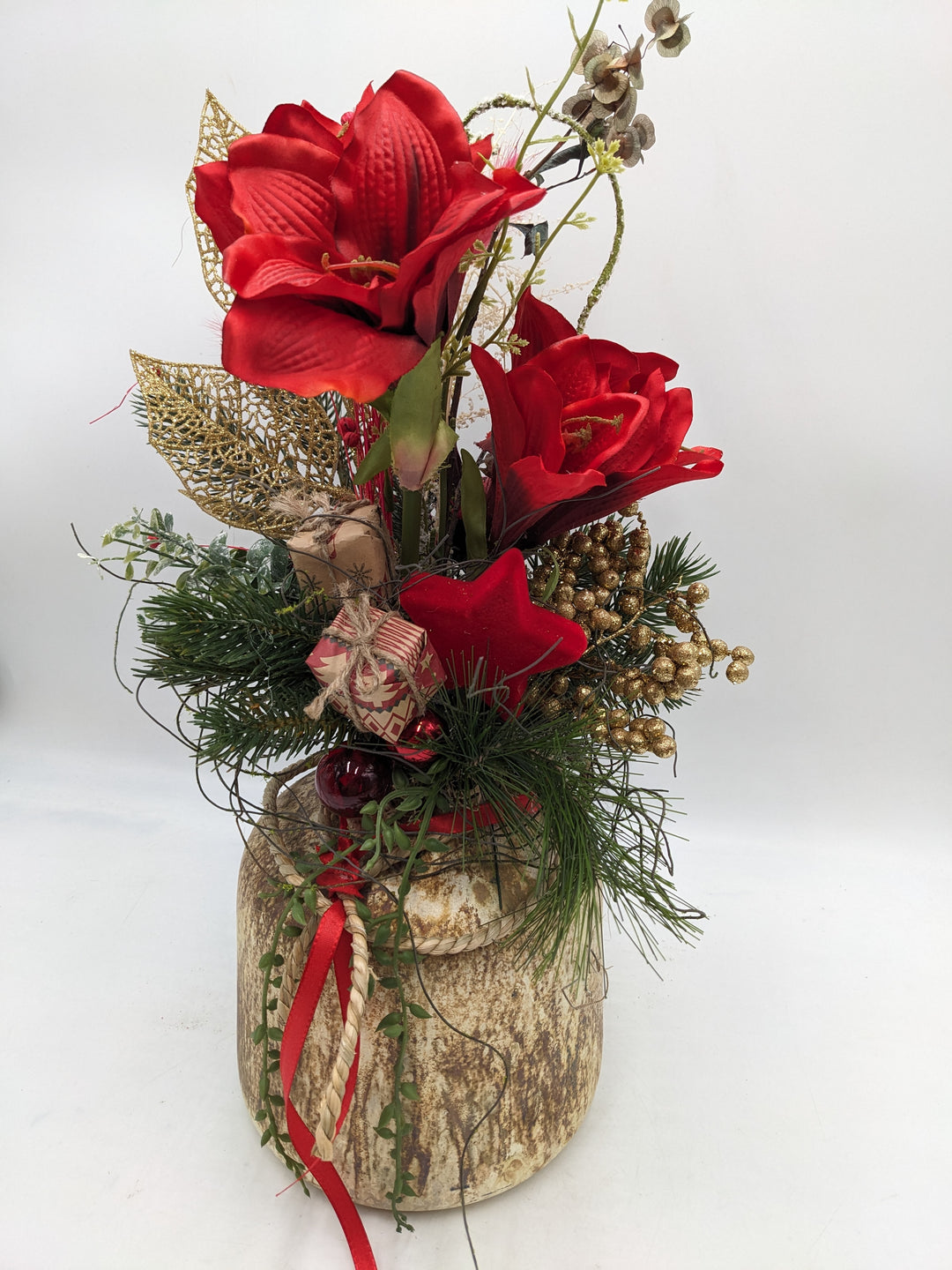 Weihnachtsgesteck Kugel Stern Amaryllis rot