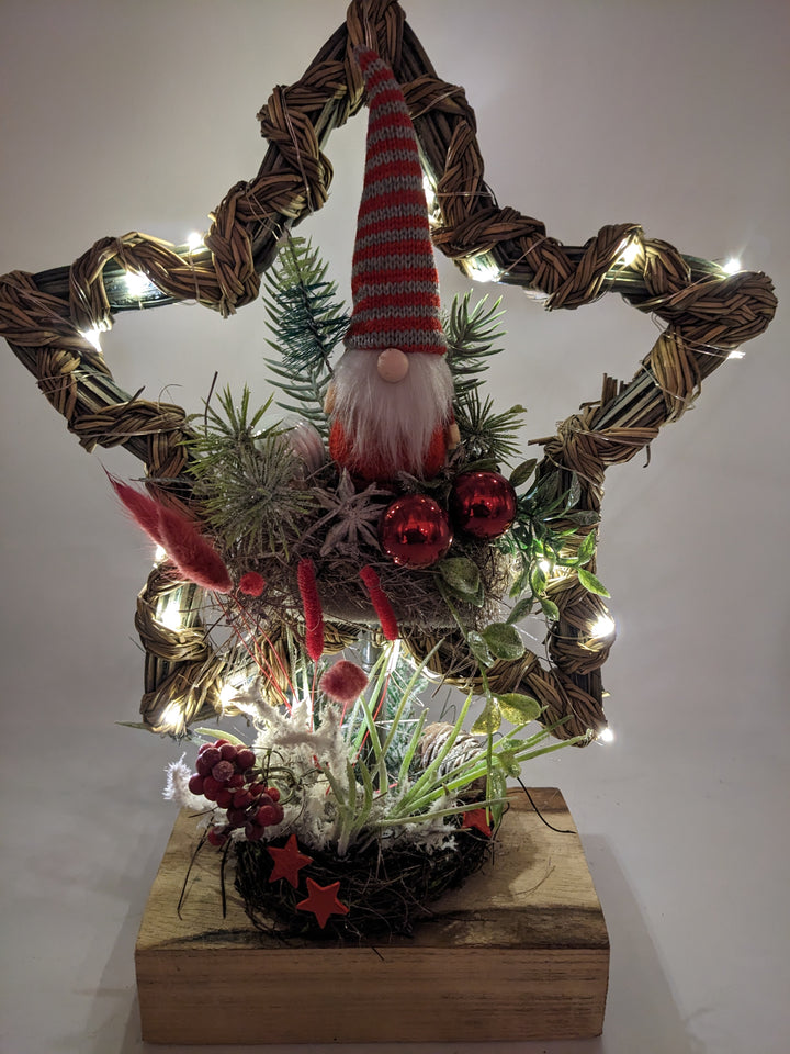 Weihnachtsgesteck LED Kugel Wichtel rot