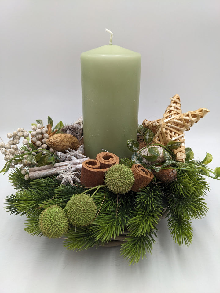 Wintergesteck Stern Zapfen grün
