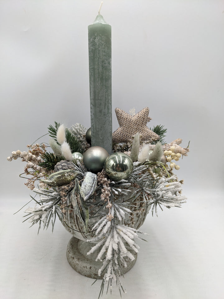 Weihnachtsgesteck Kugel Stern Zapfen mint