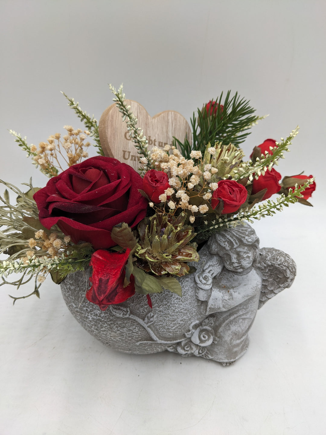 Trauergesteck Herz Engel Rose rot