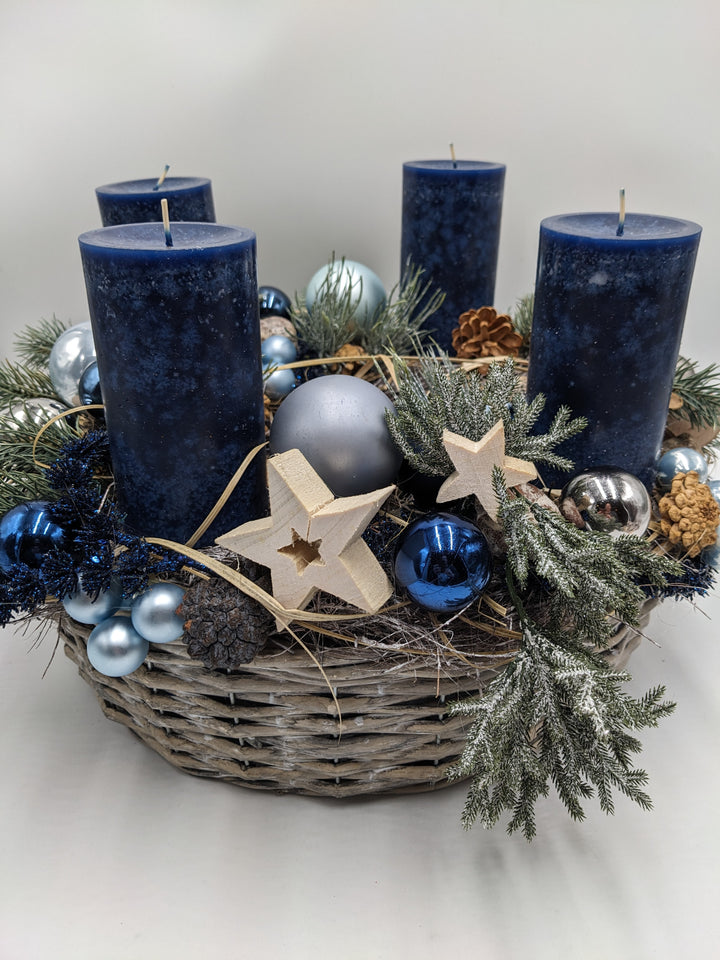 Adventskranz Kugel Stern Zapfen blau