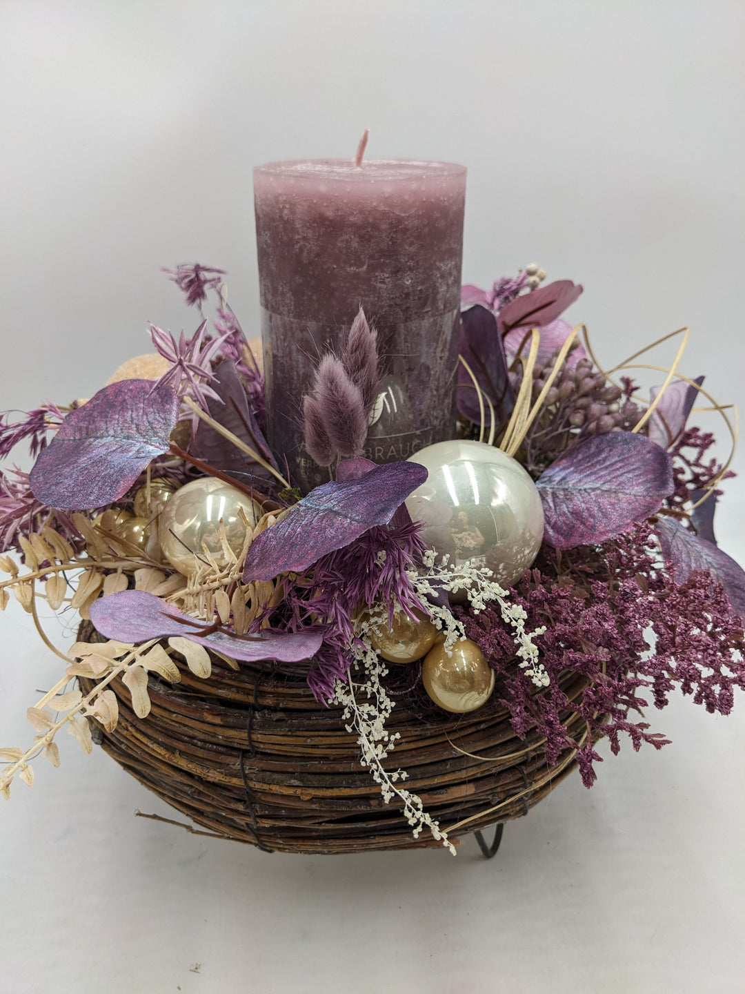 Weihnachtsgesteck Kugel Beiwerk rosa