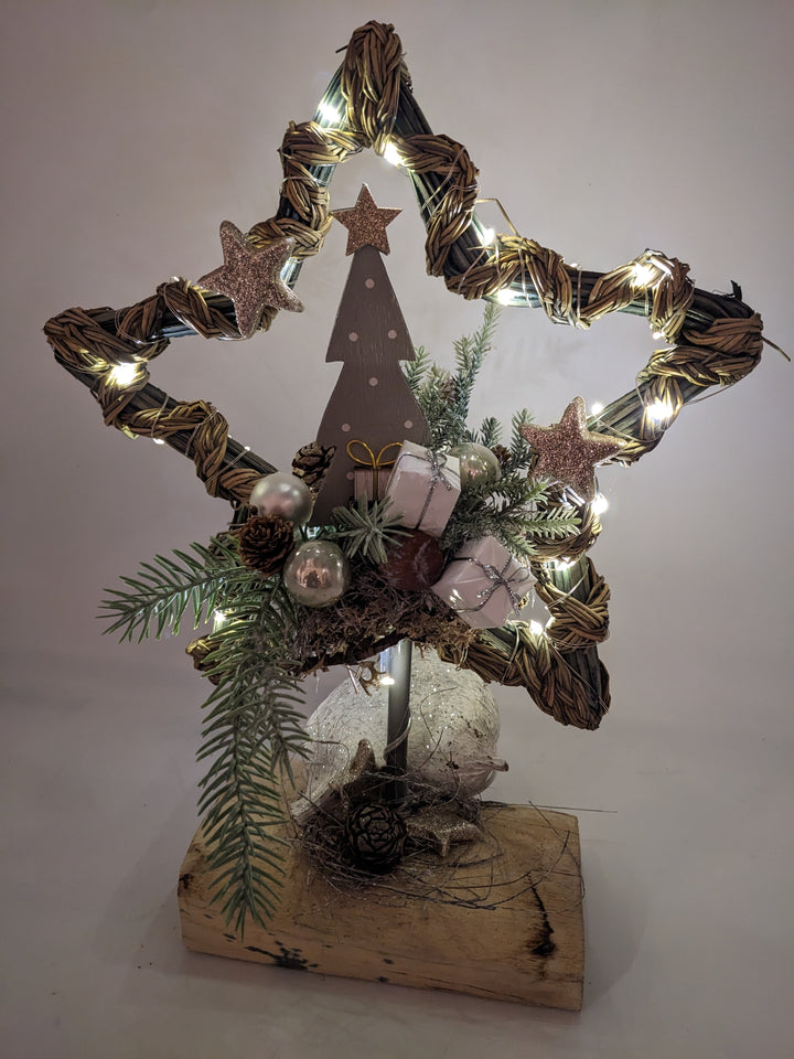 Weihnachtsgesteck LED Stern Zapfen Tannenbäumchen natur