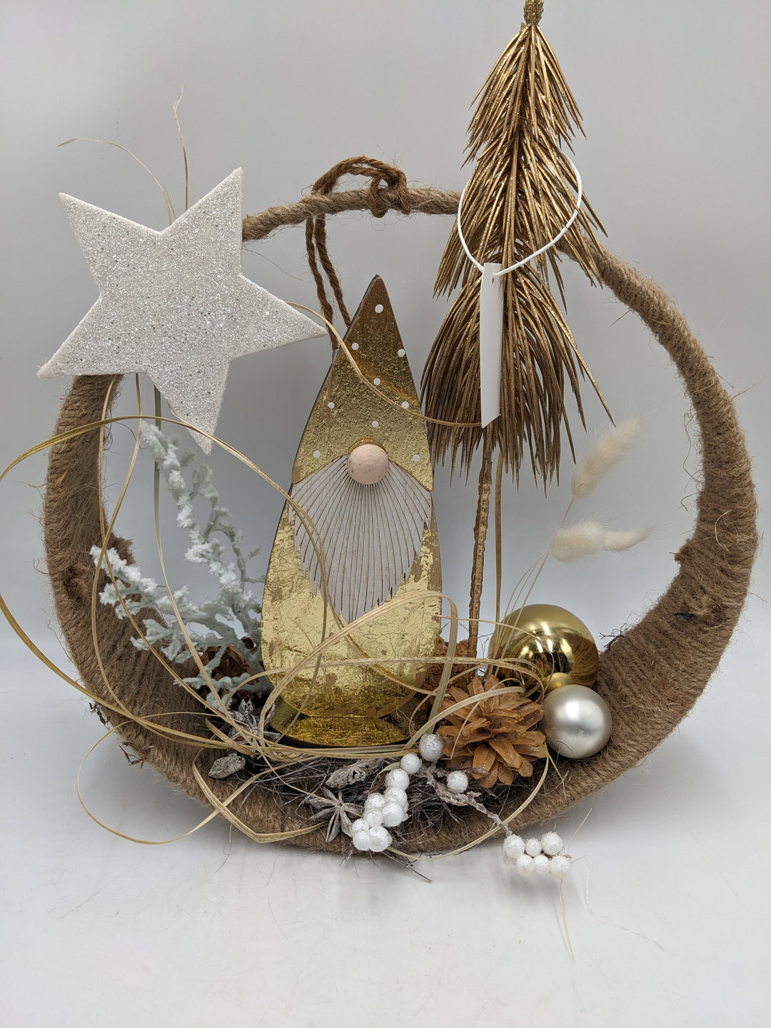 Fensterhänger Kugel Stern Weihnachtsmann gold