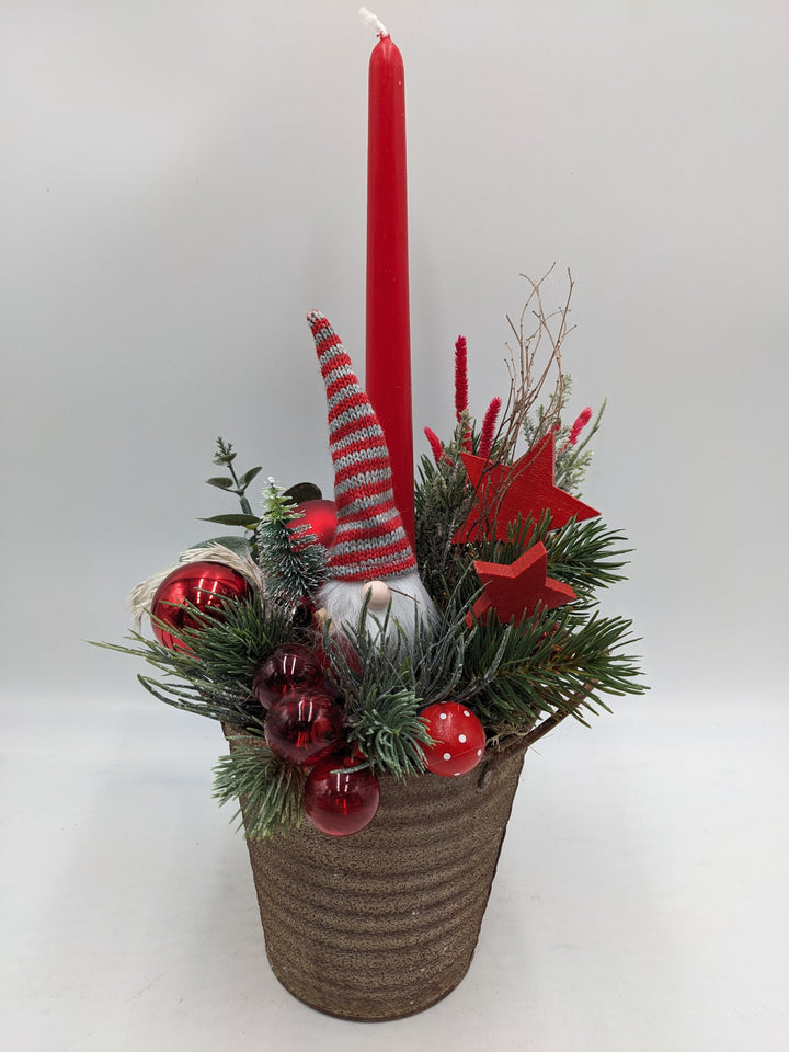 Weihnachtsgesteck Kugel Stern Wichtel rot