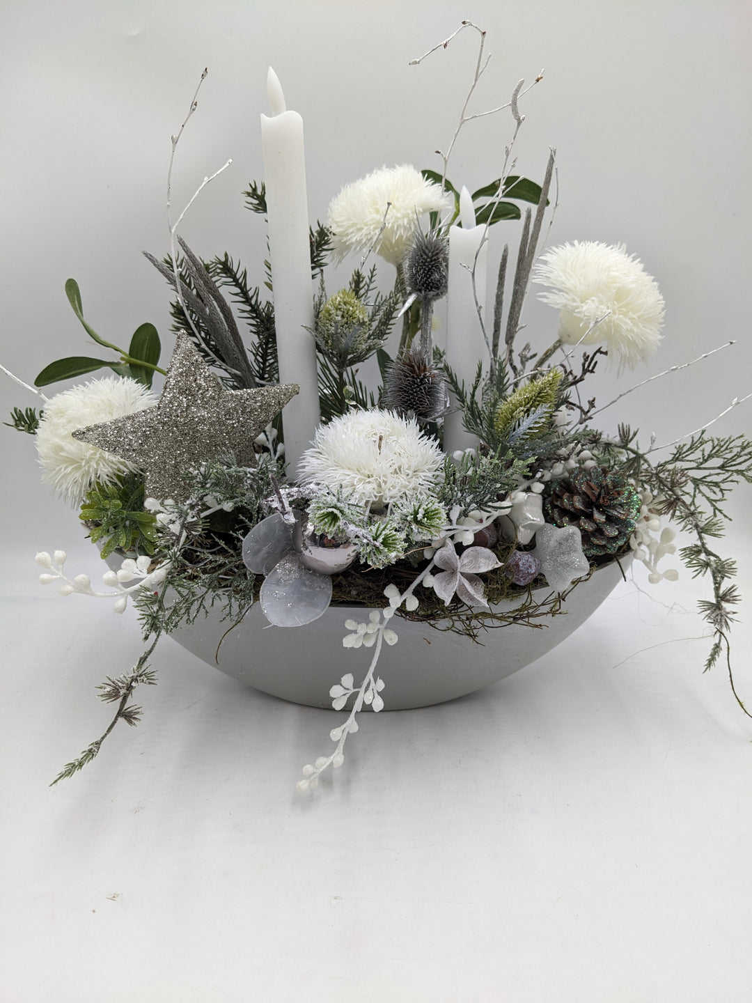 Weihnachtsgesteck LED Zapfen Stern weiß