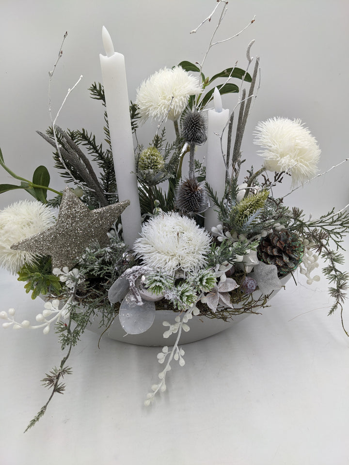 Weihnachtsgesteck LED Zapfen Stern weiß