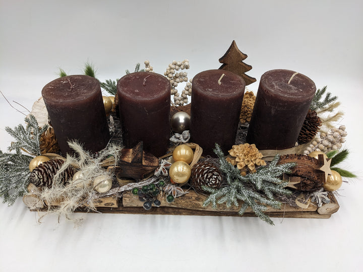 Adventsgesteck Kugel Zapfen Stern braun