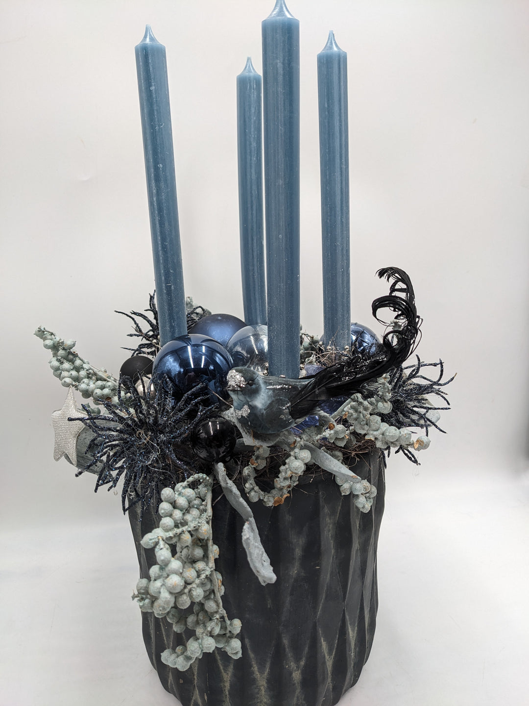 Adventsgesteck Kugel Vogel Spider blau