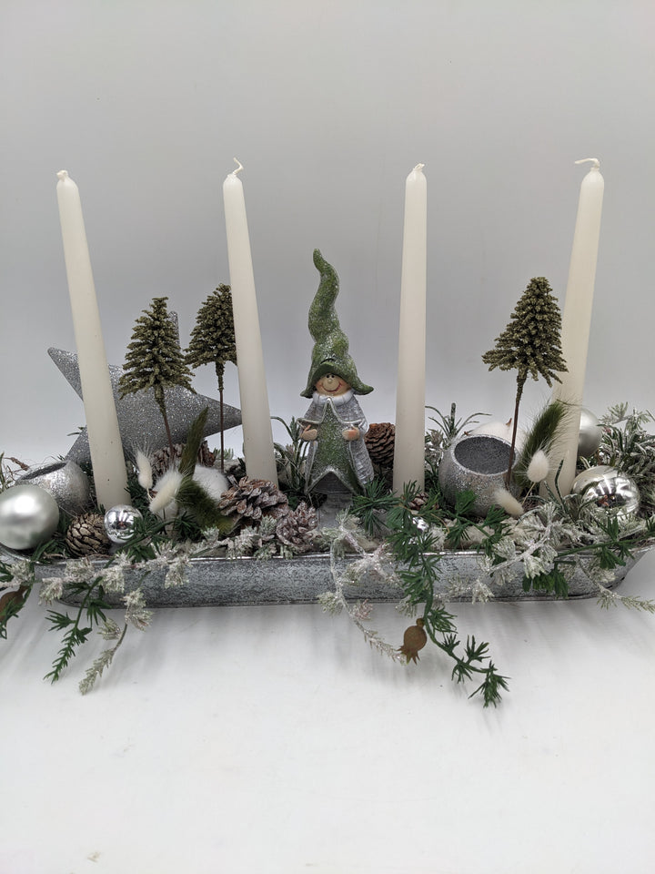 Adventsgesteck Kugel Stern Wichtel silber