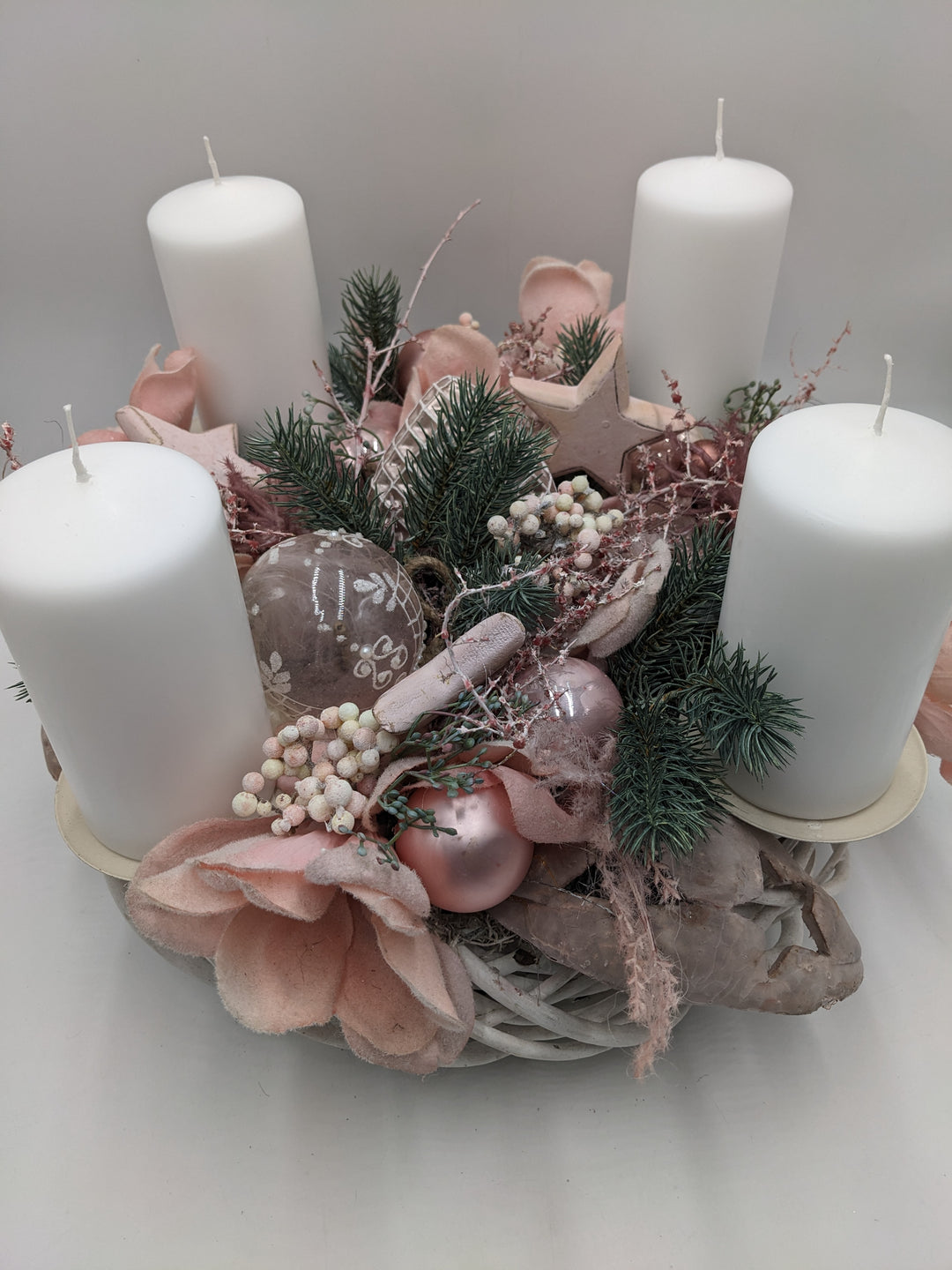 Adventskranz Kugel Stern Magnolie rosa